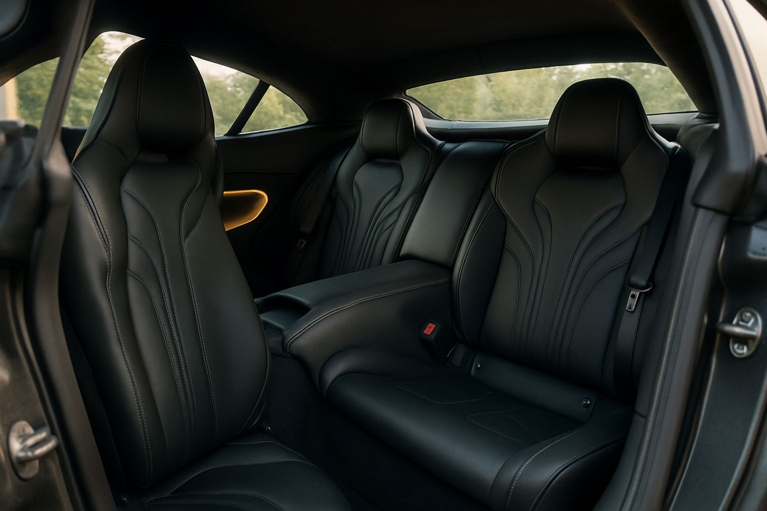 Aston Martin DBS Superleggera Volante (2019 - 2021) photo 11 (exterior)